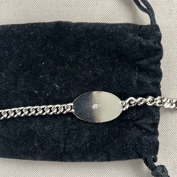 Authentic Vintage Chanel silver bracelet circa 2000 with claw clasp and stamp. - Picture 3 of 5